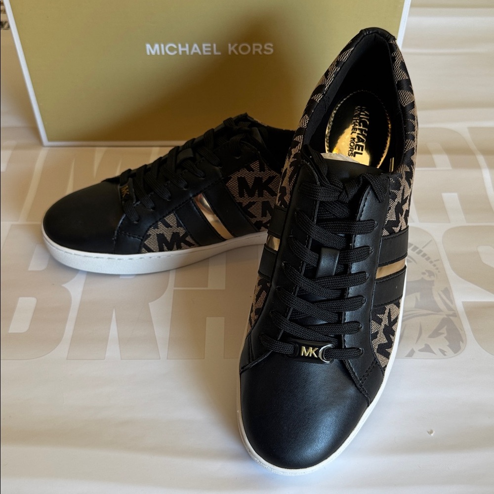 Michael Kors Catelyn Stripe Lace Up Textile Sneakers With Box